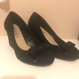 Madeline Stuart Wedges!